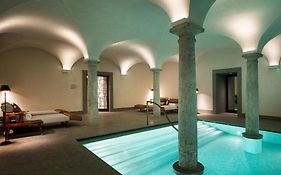 Portrait Milano - Lungarno Collection